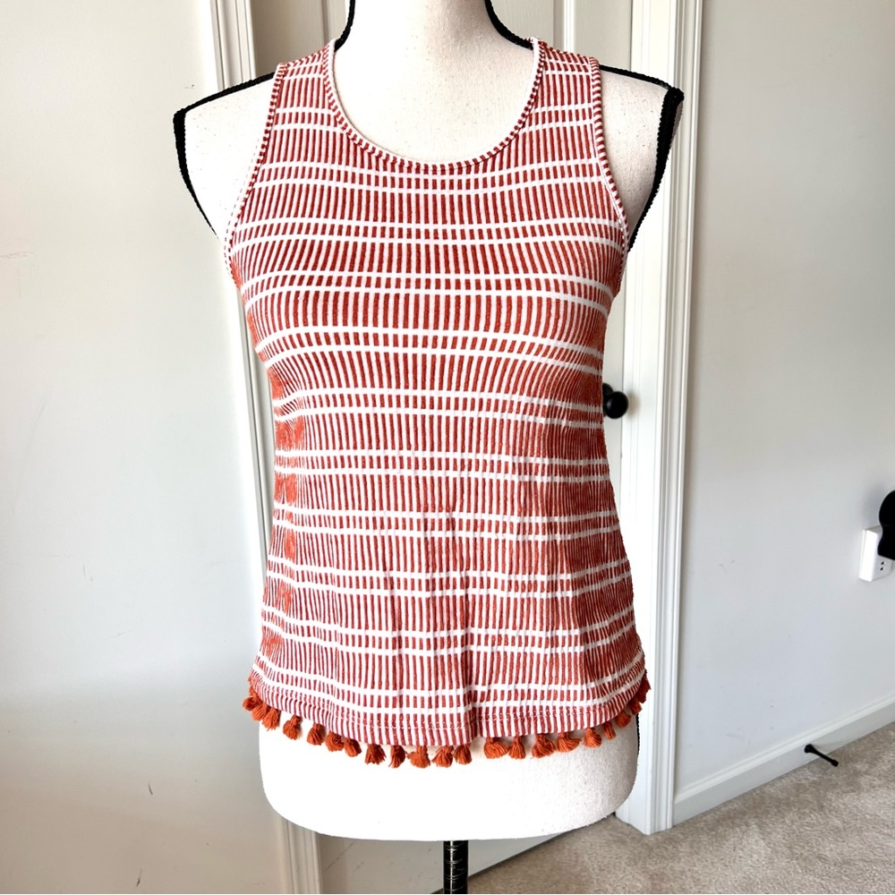 ANTHROPOLOGIE W5 Burnt Orange Textured Sleeveless Pom Pom Hem Tank Top—SZ. XS